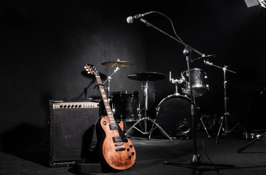 作曲における楽器演奏のリアルな重要性：DTMだけでは到達できない表現力とは