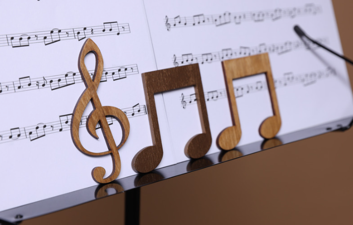 楽器演奏は脳の筋トレ！作曲に必要なアイデアと表現力を高める科学的アプローチ