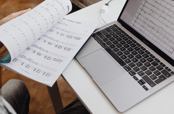 ネットの比較記事は信じるな？MacユーザーがLogic Proを選ぶべき「真の理由」とは