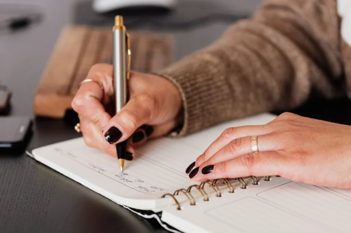 作曲課題提出後の「自己レビュー」が超重要！改善点を見つけ次に活かす効果的な振り返り術