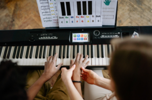 作曲スクールの「反転学習」ってどう進むの？事前学習～レッスン～事後学習までの具体的な流れ